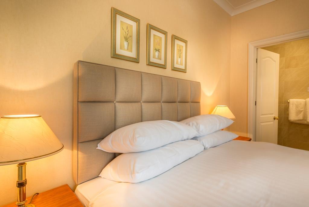 Petwood Hotel Вудхолл Спа Номер фото