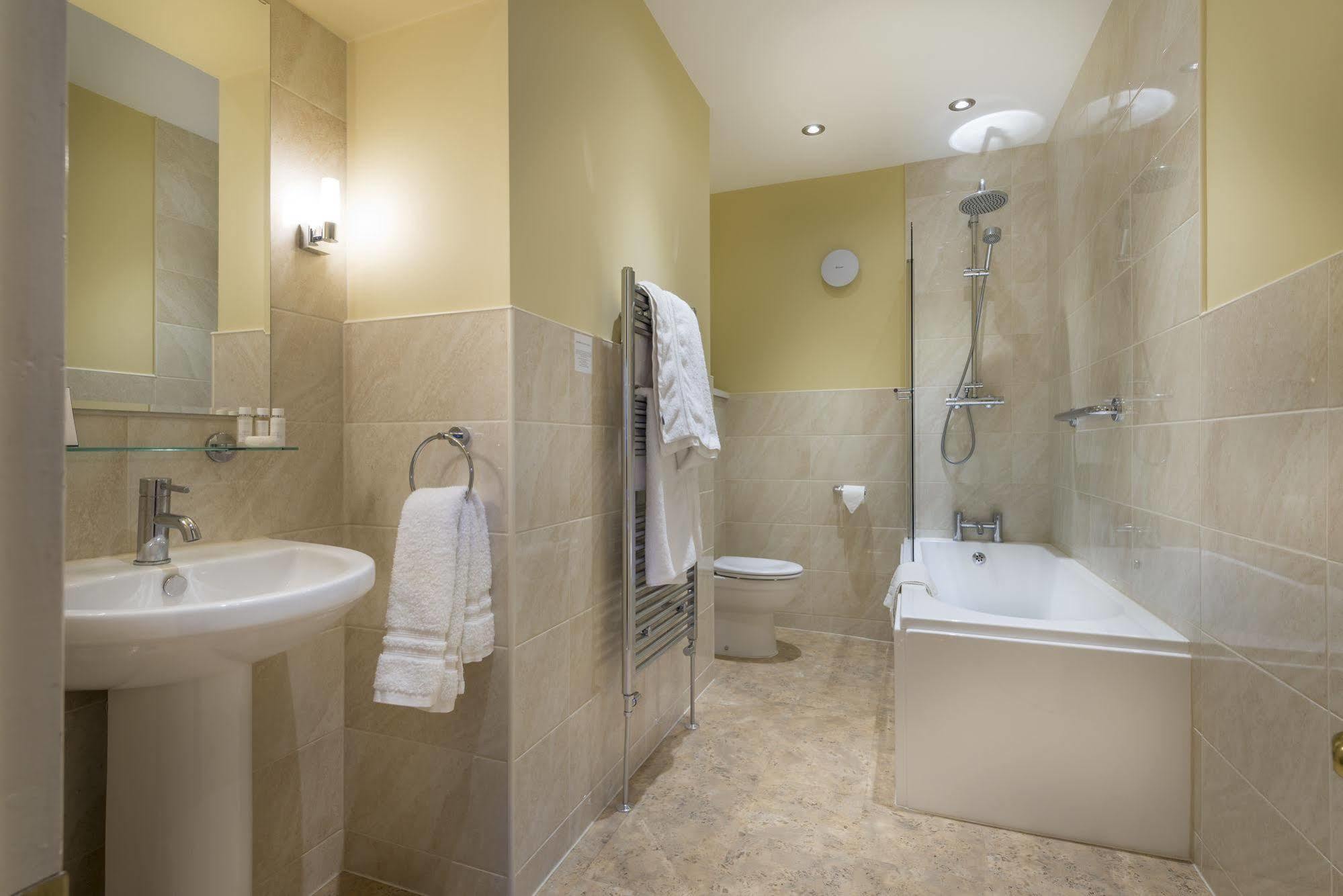 Petwood Hotel Вудхолл Спа Экстерьер фото