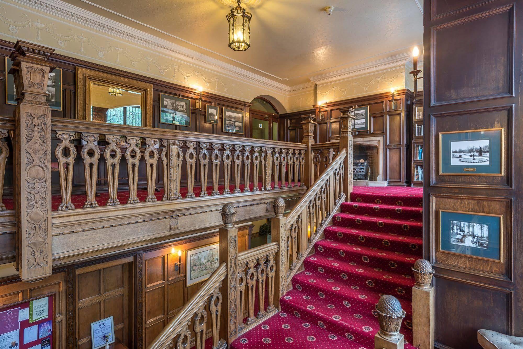 Petwood Hotel Вудхолл Спа Экстерьер фото