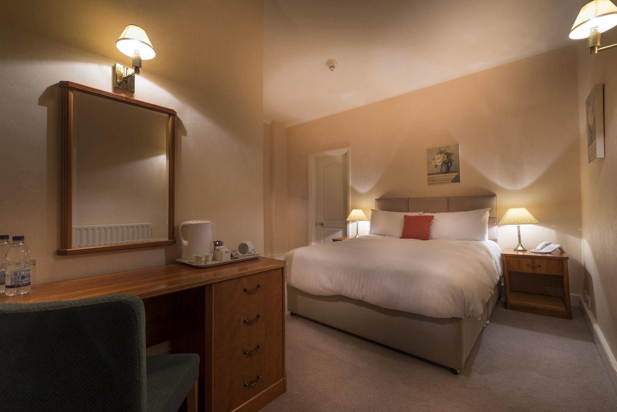 Petwood Hotel Вудхолл Спа Экстерьер фото